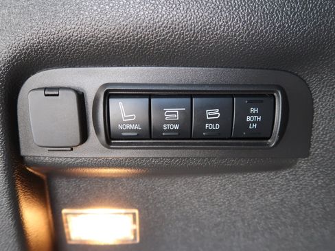 Used 2014 Ford Explorer Limited w/ Equipment Group 302A FWD image 40