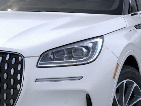 Used 2025 Lincoln Corsair Grand Touring w/ Equipment Group 301A image 18