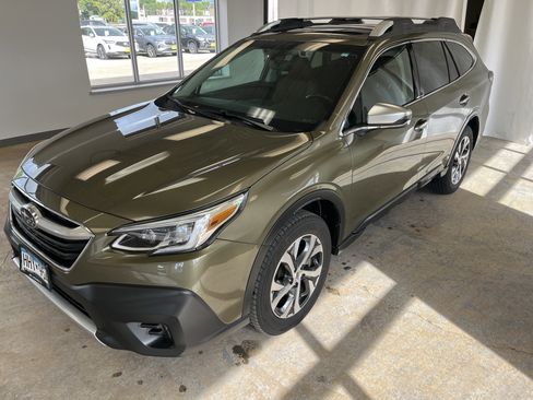 Used 2021 Subaru Outback Touring AWD/4WD image 36