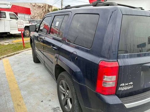 Used 2013 Jeep Patriot Latitude w/ Freedom Edition Pkg AWD/4WD image 4