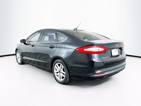 Used 2014 Ford Fusion SE image 5