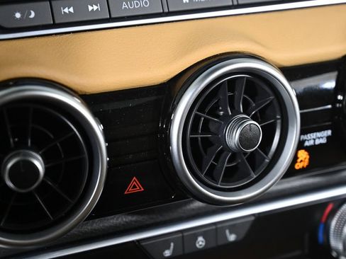 Used 2024 Nissan Sentra SV w/ SV Premium Package image 18