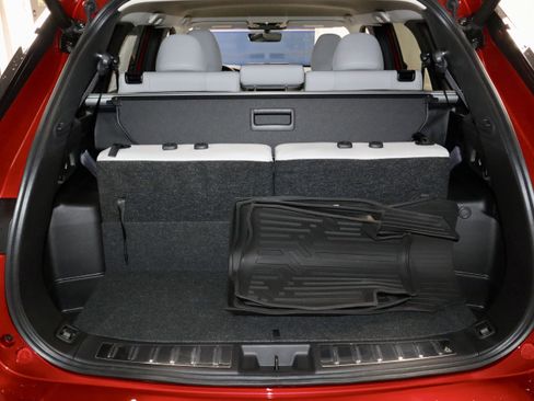 New 2025 Mitsubishi Outlander SE image 11