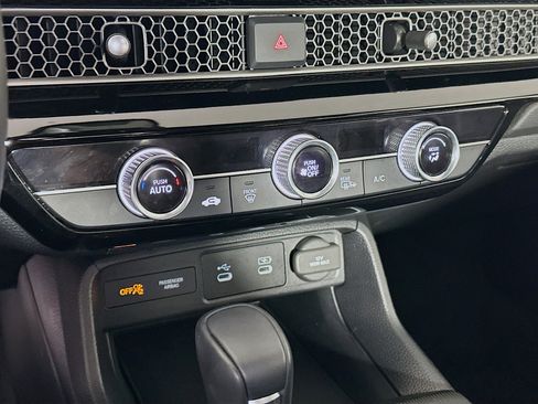 Used 2025 Honda Civic Sport image 23