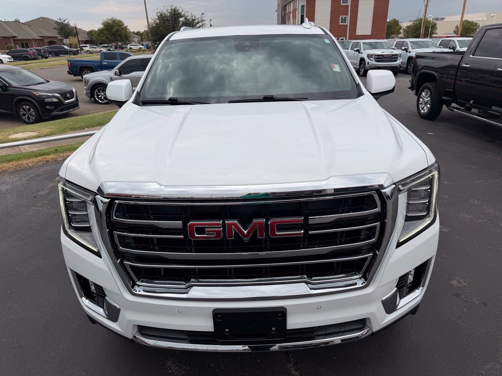 Used 2024 GMC Yukon SLT w/ SLT Luxury Package AWD/4WD image 9