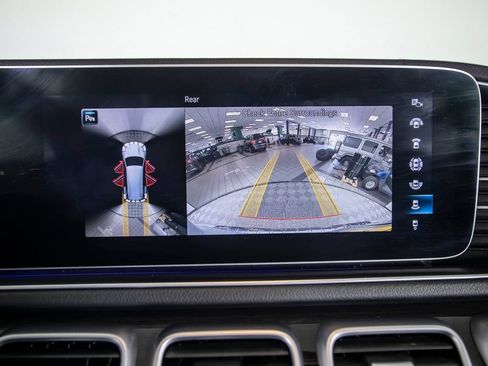 Used 2020 Mercedes-Benz GLS 450 4MATIC image 31