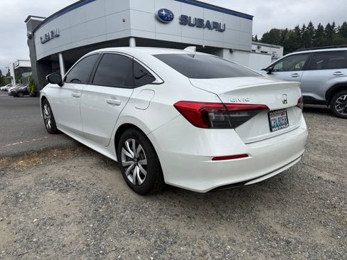 Used 2022 Honda Civic LX image 2