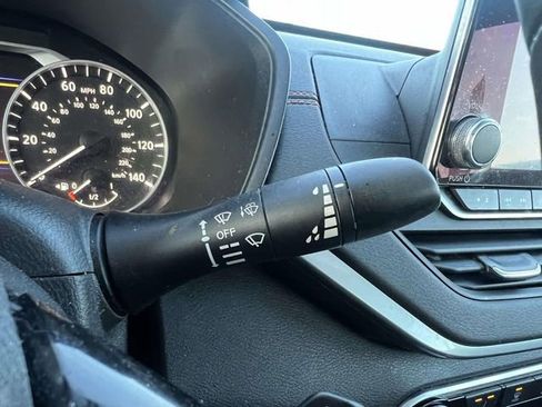 Used 2020 Nissan Altima 2.5 SR w/ Premium Package image 25