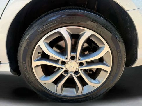 Used 2016 Mercedes-Benz C 300 4MATIC Sedan image 30