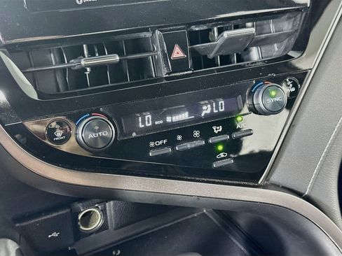 Used 2023 Toyota Camry SE FWD image 25