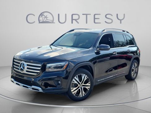 Used 2026 Mercedes-Benz GLB 250 image 1