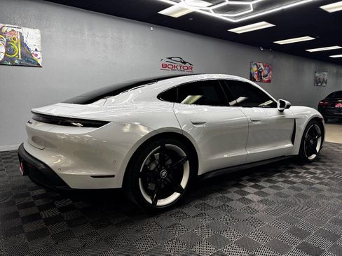 Used 2022 Porsche Taycan 4S image 13