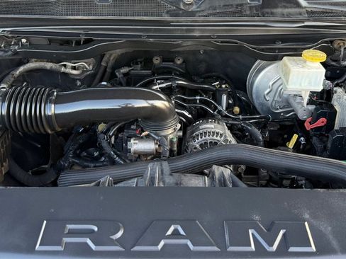 Used 2019 RAM 1500 Laramie AWD/4WD image 18
