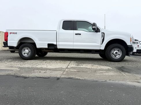 Used 2023 Ford F250 XL image 5