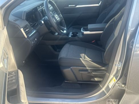 Used 2026 GMC Terrain Elevation w/ Technology Package II AWD/4WD image 9