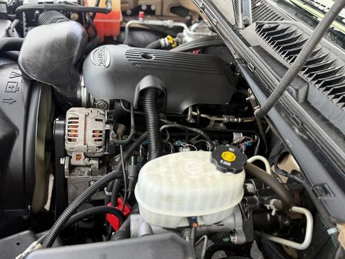 Used 2006 GMC Sierra 2500 W/T RWD image 4