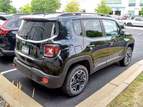 Used 2017 Jeep Renegade Trailhawk w/ Cold Weather Group II AWD/4WD image 15