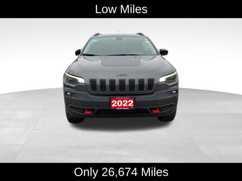 Used 2022 Jeep Cherokee Trailhawk w/ Sun & Sound Group image 2