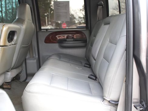 Used 2003 Ford F250 Lariat image 23