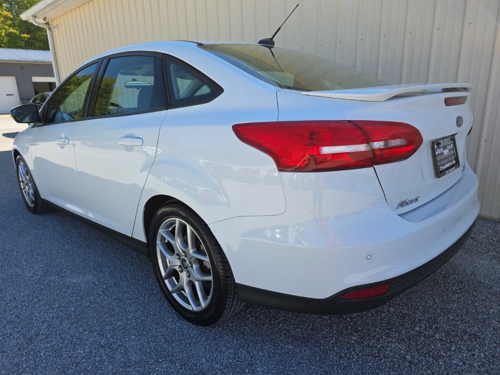 Used 2015 Ford Focus SE w/ Equipment Group 201A FWD image 7