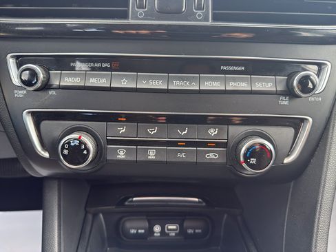Used 2020 Kia Optima LX FWD image 19