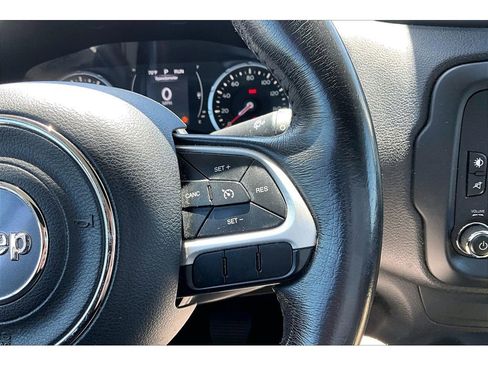 Used 2016 Jeep Renegade Latitude AWD/4WD image 28