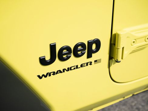 Used 2023 Jeep Wrangler Sport S image 12