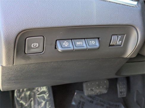 Certified 2023 Buick Enclave Avenir w/ Avenir Technology Package image 16