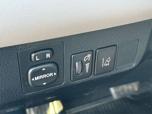 Used 2018 Toyota RAV4 XLE image 37