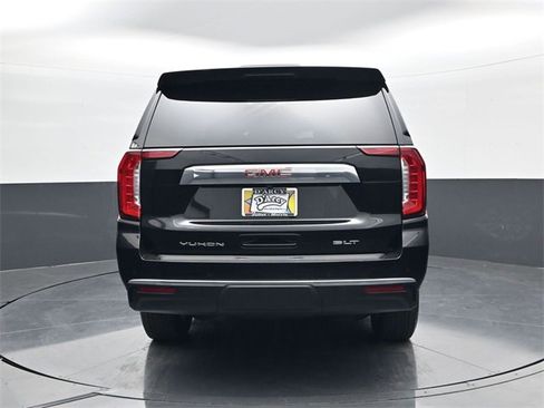 Used 2024 GMC Yukon XL SLT image 6