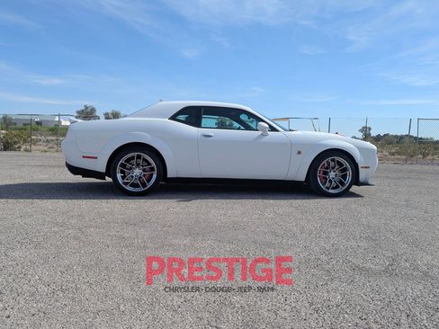 Used 2022 Dodge Challenger R/T Scat Pack image 7