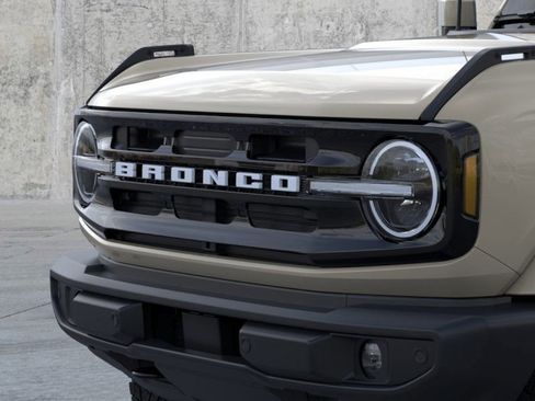New 2026 Ford Bronco Outer Banks image 13