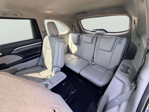 Used 2019 Toyota Highlander Limited AWD/4WD image 28