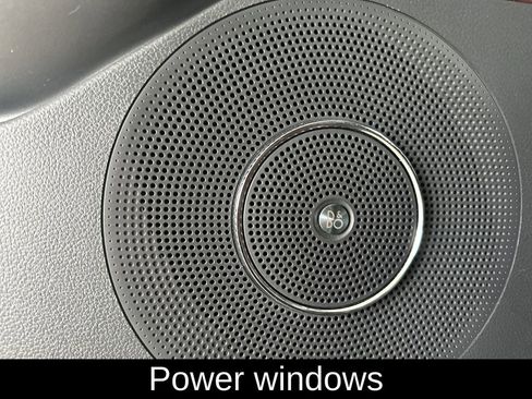 Used 2023 Ford Expedition Limited image 12