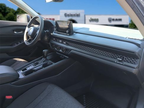 Used 2024 Honda Accord EX image 27