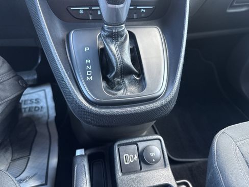 Used 2022 Ford Transit Connect XLT image 20