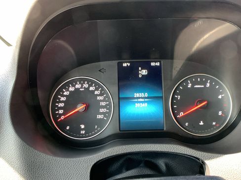 Used 2023 Mercedes-Benz Sprinter 2500 image 13