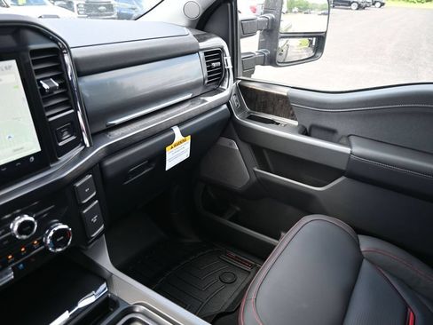 New 2026 Ford F250 Lariat w/ Black Appearance Package AWD/4WD image 39