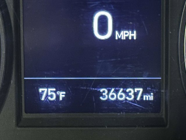 Used 2020 Hyundai Santa Fe SE AWD/4WD image 39