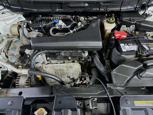Used 2018 Nissan Rogue SV FWD image 32