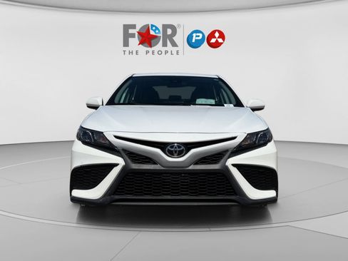 Used 2021 Toyota Camry SE FWD image 8