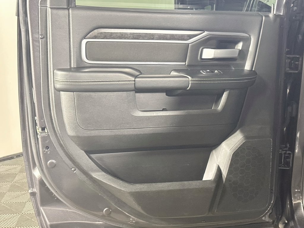 Certified 2024 RAM 3500 Big Horn AWD/4WD image 19