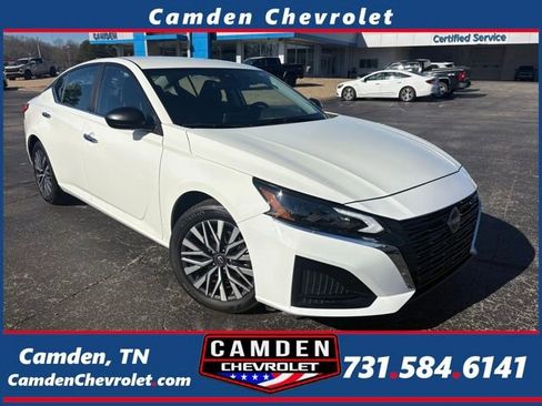 Used 2025 Nissan Altima 2.5 SV image 1