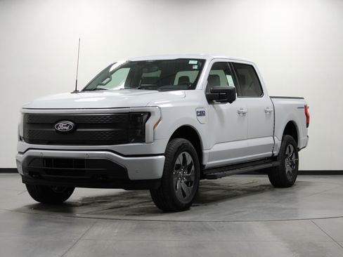 New 2025 Ford F150 Lightning Flash image 8