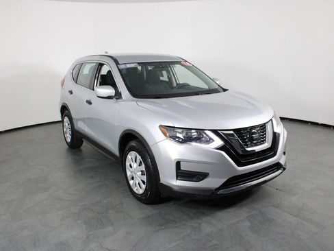 Certified 2018 Nissan Rogue S image 13
