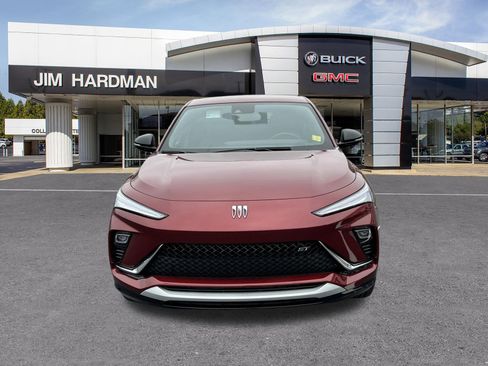 Used 2024 Buick Envista Sport Touring image 2