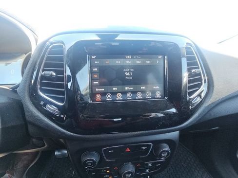 Used 2021 Jeep Compass Latitude AWD/4WD image 15