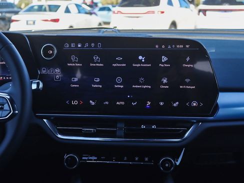 New 2026 Chevrolet Equinox EV LT image 12