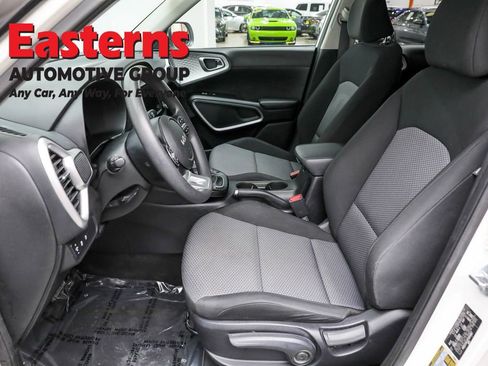 Used 2023 Kia Soul LX w/ Option Group 015 image 14