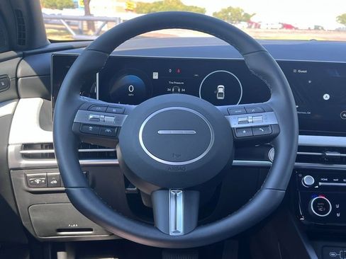 Used 2025 Hyundai Santa Cruz Limited AWD/4WD image 9